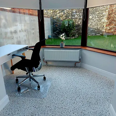 Renovated 3 Bedroom Heritage With Garden In Holiday home *