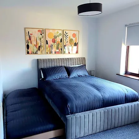 펜션 Retreat - Sleeps 6, Garden, Walk To Town