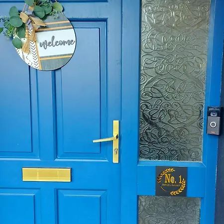 Renovated 3 Bedroom Heritage With Garden In *