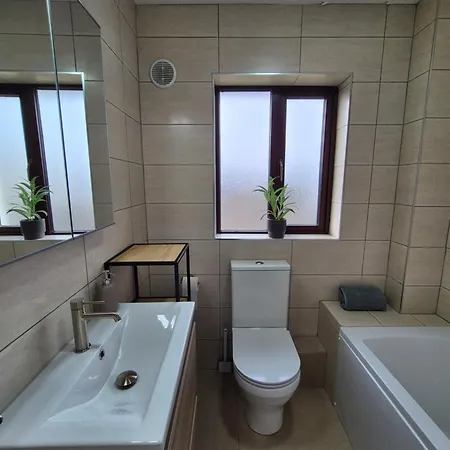 펜션 Retreat - Sleeps 6, Garden, Walk To Town