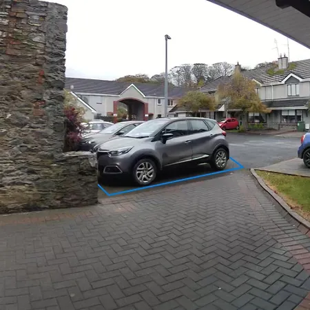 Renovated 3 Bedroom Heritage With Garden In *