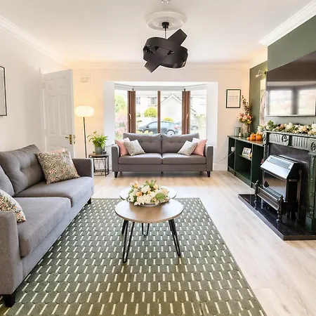 Retreat - Sleeps 6, Group Stays, Garden, Walk To Town Сasa de vacaciones Ardee
