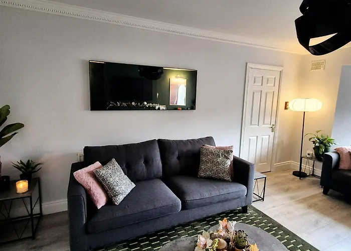 Renovated 3 Bedroom Heritage With Garden In 別荘 *