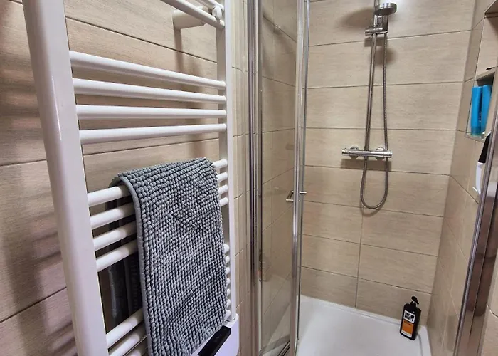 別荘 Renovated 3 Bedroom Heritage With Garden In アーディー