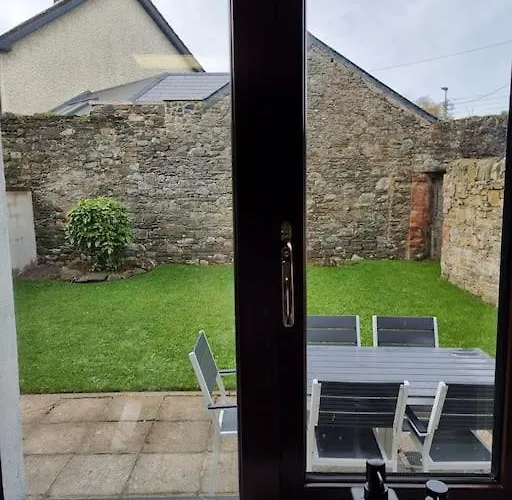 Renovated 3 Bedroom Heritage With Garden In 別荘