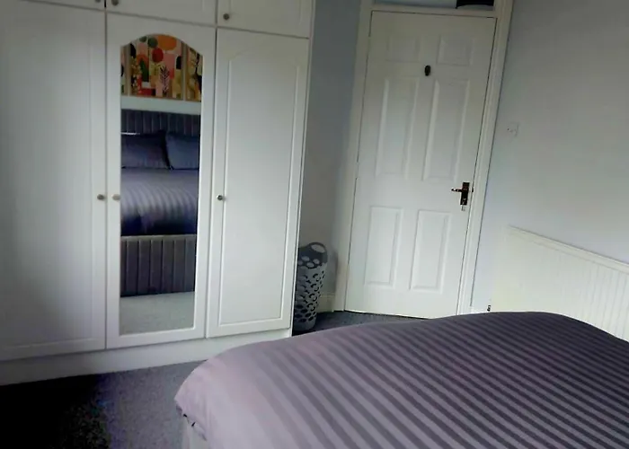 Renovated 3 Bedroom Heritage With Garden In *