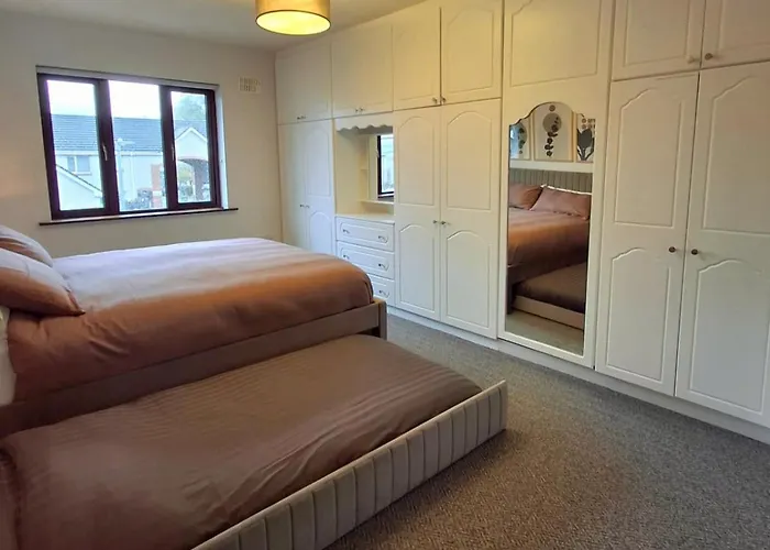 Renovated 3 Bedroom Heritage With Garden In